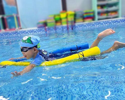 游泳漂浮动作技巧讲解（掌握正确的姿势和呼吸，让你轻松漂浮）