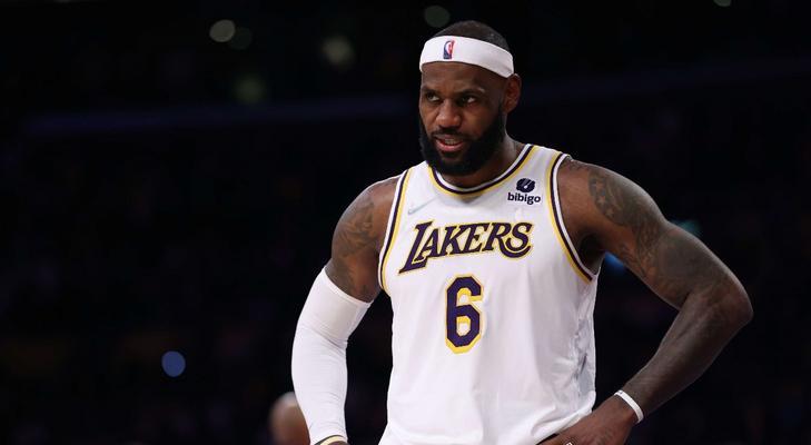 NBA现役助攻排行榜（从助攻数到战术组织，谁是现役最出色的篮球传球者？）