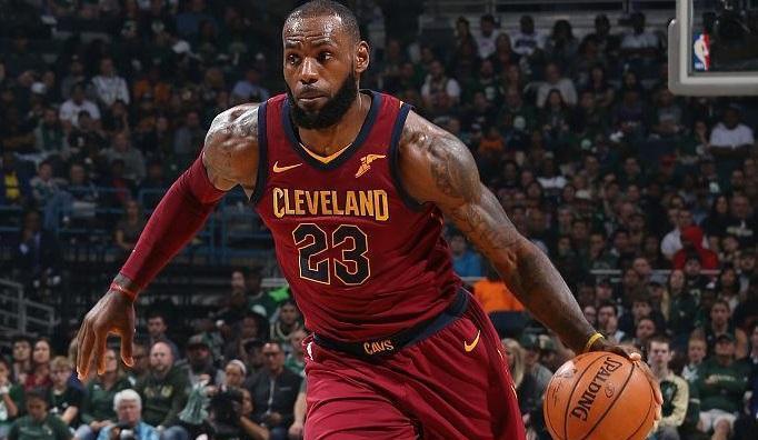 NBA历史中锋排行榜前5（探索NBA历史中锋的辉煌，揭示五位巅峰之选的传奇故事）