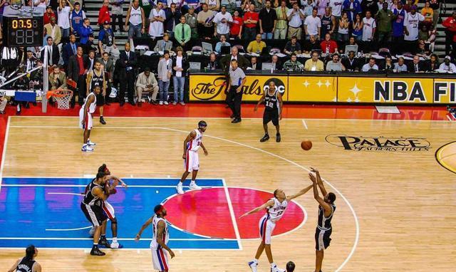 揭秘18赛季NBA罚篮排行榜的顶尖射手（NBA罚篮王争夺战）