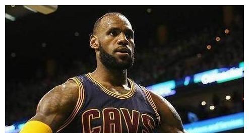 最新美媒NBA后卫排行榜出炉！（揭秘2021赛季后卫实力榜，詹姆斯逆袭领衔之争！）