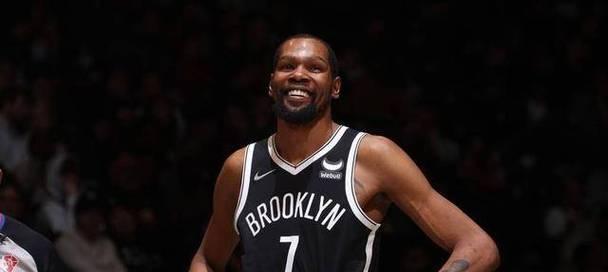 NBA球员交易排行榜前十名盘点（揭秘交易市场巨星的光辉时刻）