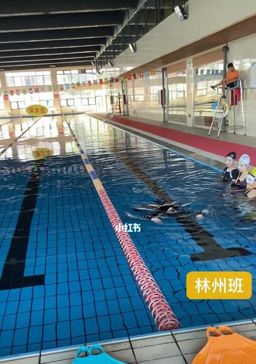 如何教小孩游泳仰漂（掌握游泳仰漂技巧的关键方法）