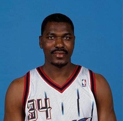 NBA历史上十大奇葩中锋（探秘那些独具特色的中锋风云人物）