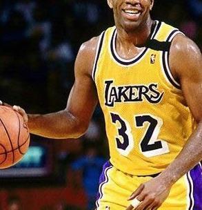 NBA历史上十大巨星（探索2010年NBA排行榜中十位巨星的辉煌成就）