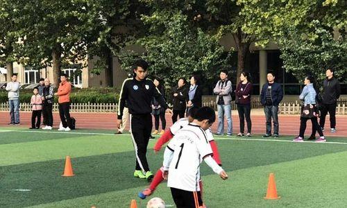 学生党足球训练技巧男（提高技术水平的关键要素和训练方法）