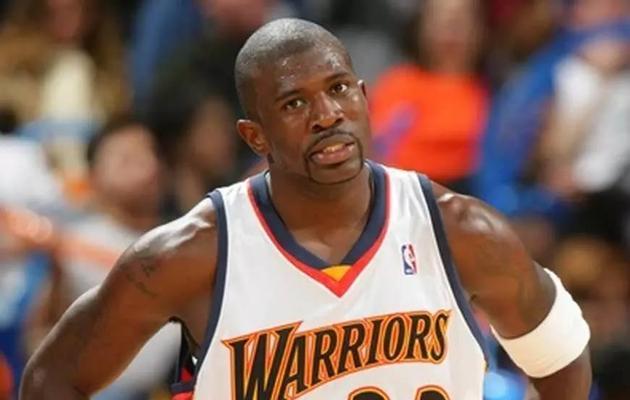 NBA球星号排行榜2015（关注排名前十的球员，揭秘他们的成功秘诀）
