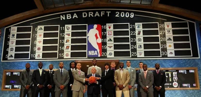 NBA十年新秀得分排行榜的震撼统计（十年间得分能手的华丽登场，火花四溅！）