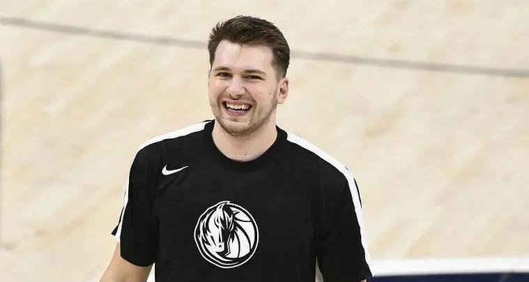 NBA2017现役三双排行榜（探索现代篮球的统计奇迹，关注劳动的真正英雄）
