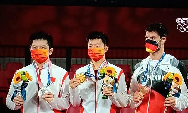 乒乓球奥运夺冠报道（中国队力挫对手，再次登顶乒乓球奥运之巅）