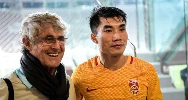 揭秘中国世界杯进球最多选手的辉煌历程（中国世界杯之王的足球传奇）