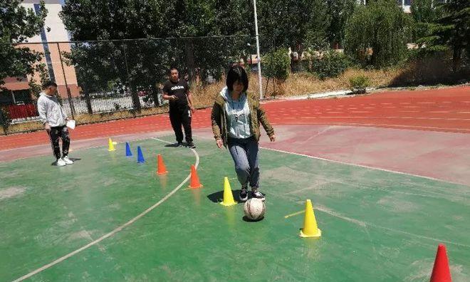 儿童足球技巧比赛的乐趣与益处（让孩子们在足球技巧比赛中快乐成长）