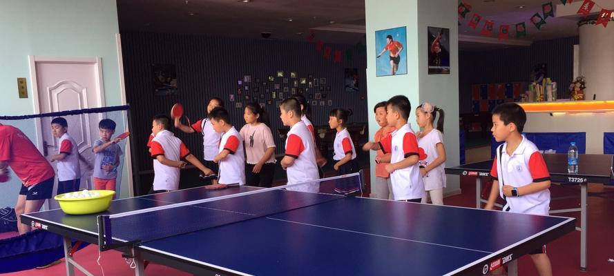 初学乒乓球颠球技巧（让孩子轻松掌握乒乓球颠球技巧，享受运动乐趣）