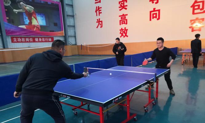 掌握乒乓球防扣球技巧，提升你的比赛水平！（新手必读的防扣球技巧与训练方法）