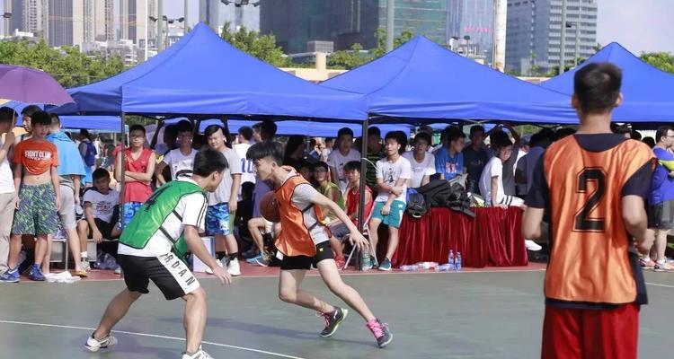 篮球场上的四人防守策略（优势、变化与困境）